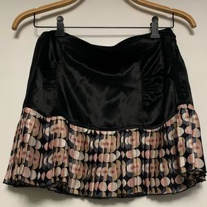 Vintage Baby Phat Co. Black Mini w/Pleated Bottom Size 7